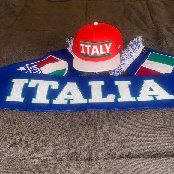 ITALY NATIONAL SCARF. REP YOUR COUNTRY IN TIME FOR THE WORLD CUP. BUNDLE W/ HAT - Picture 1 of 2